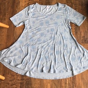 Lularoe XS perfect T shirt EUC